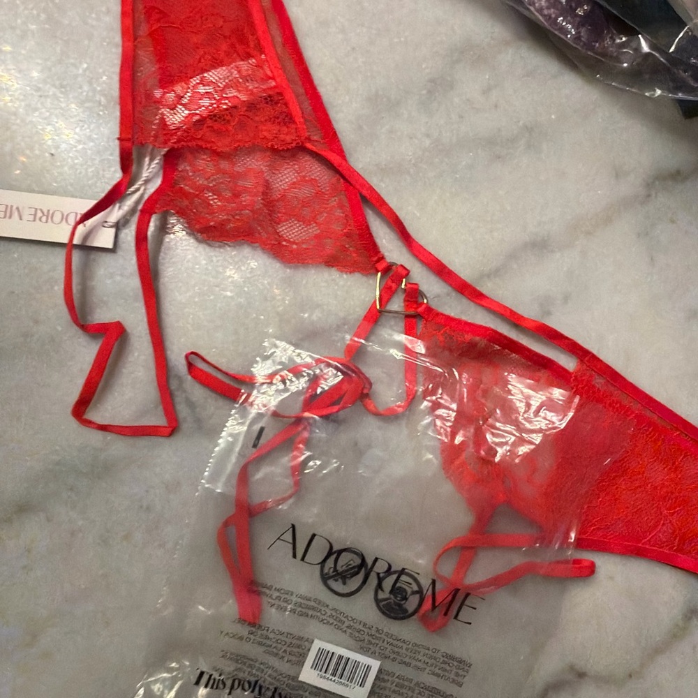 Adore Me Candy Apple Red Lace garter NWT NEW medium